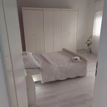 Martina Sun Apartment *