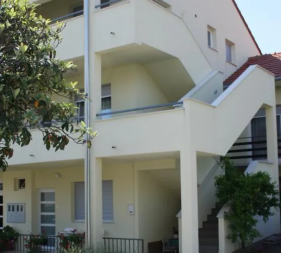 Апартаменты Martina Sun Задар